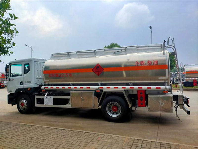 14.3方東風(fēng)天錦 油罐車