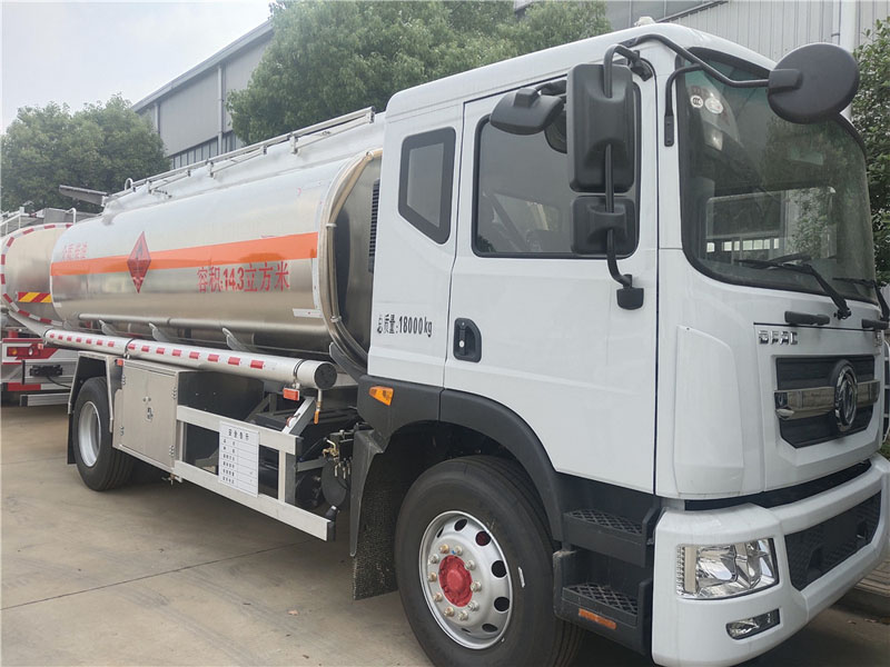14.3方東風(fēng)天錦 油罐車