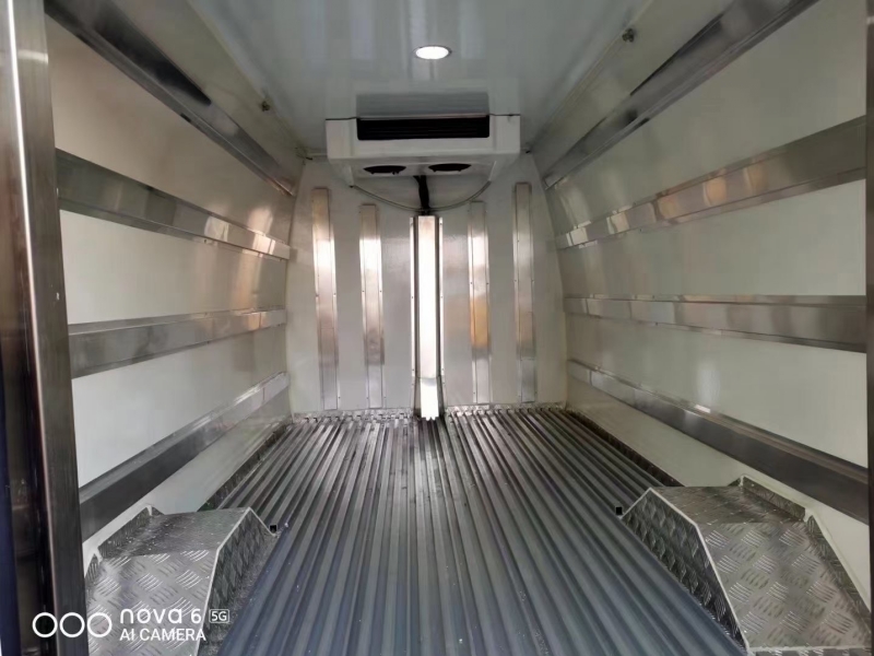 上汽大通面包冷藏車