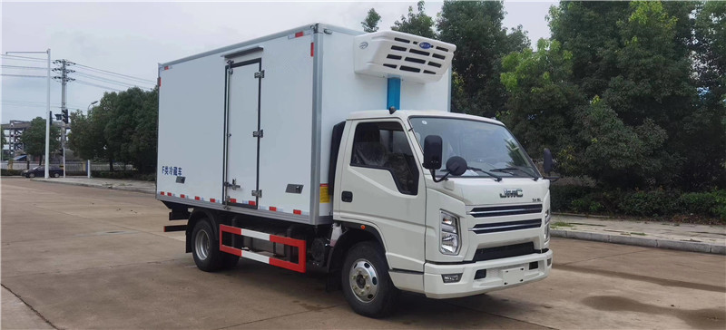 江鈴順達寬體4.2米冷藏車