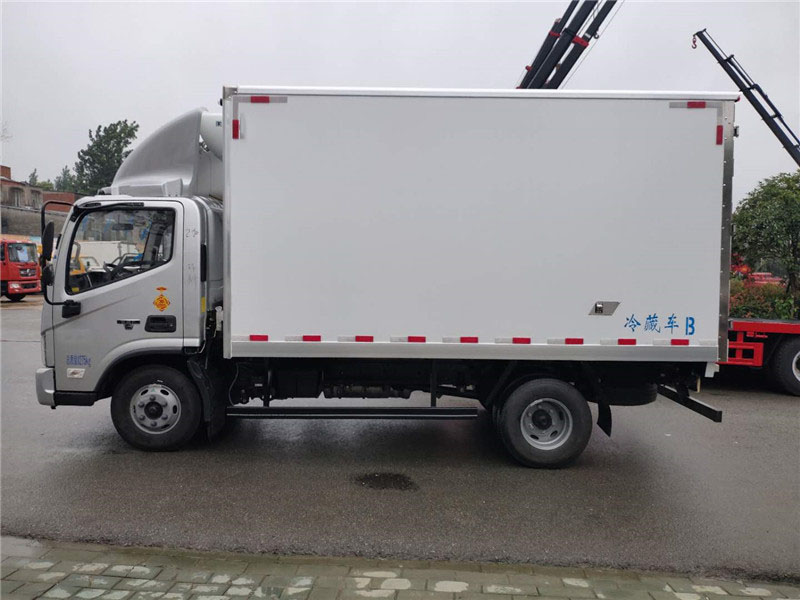 福田歐馬可156馬力肉鉤冷藏車