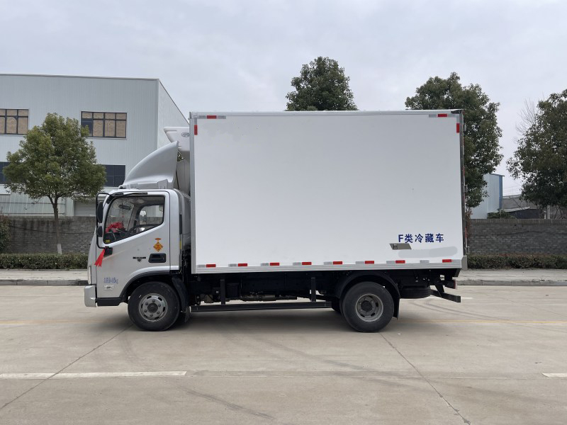 福田歐馬可4.2米冷藏車