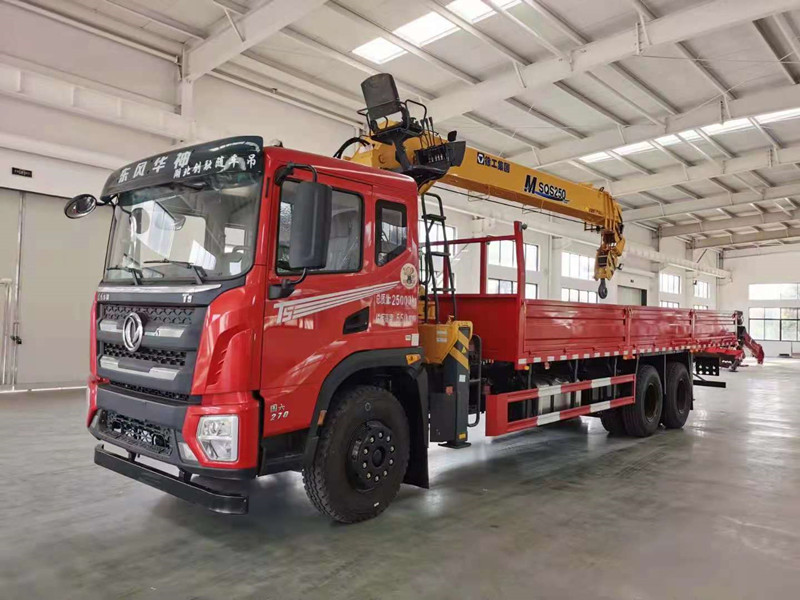 東風華神T5后雙橋270馬力徐工10噸