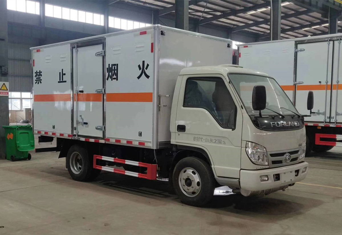 福田時(shí)代 3.7米爆破器材運(yùn)輸車